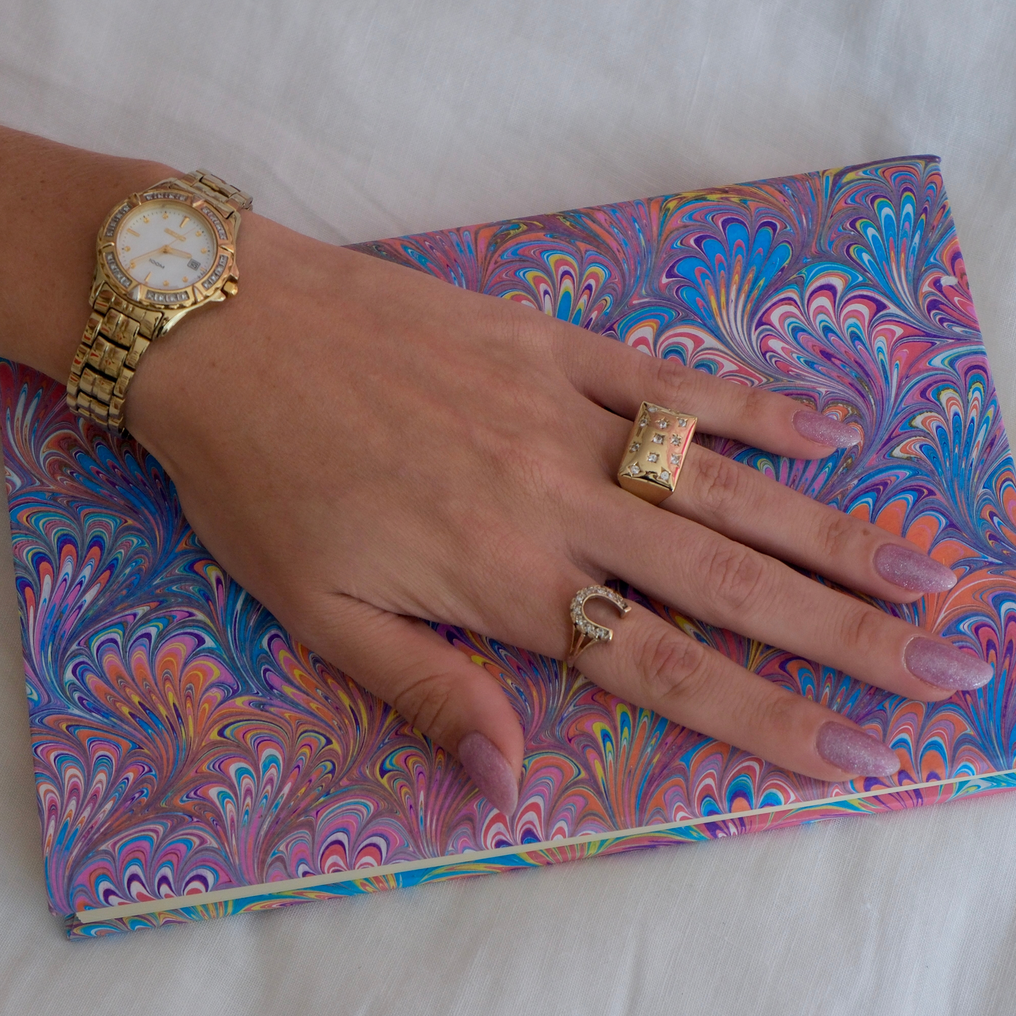 14K Gold Horse Shoe Ring w/ Diamonds