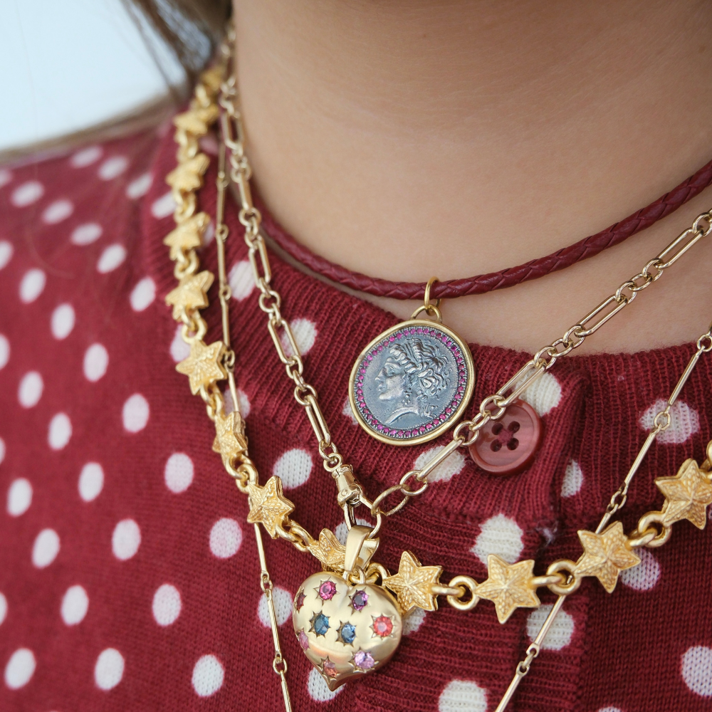 80s Brushed Gold Star Necklace